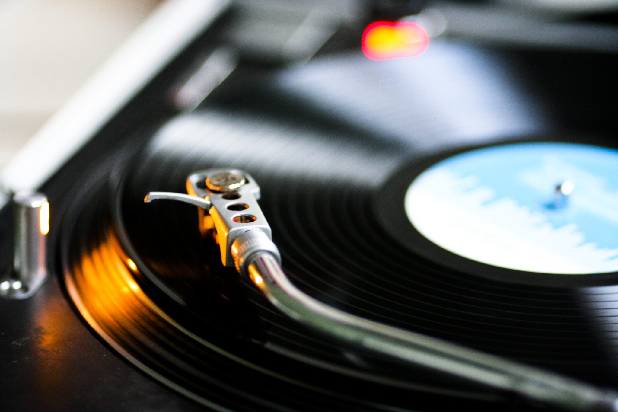 How are Vinyl Records Made? Discovery UK